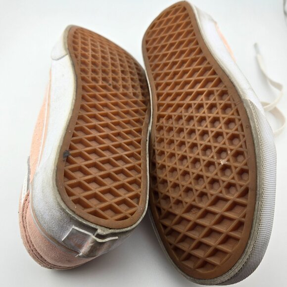 CLEARANCE • Vans • Sneakers • Size 5 - Picture 8 of 9